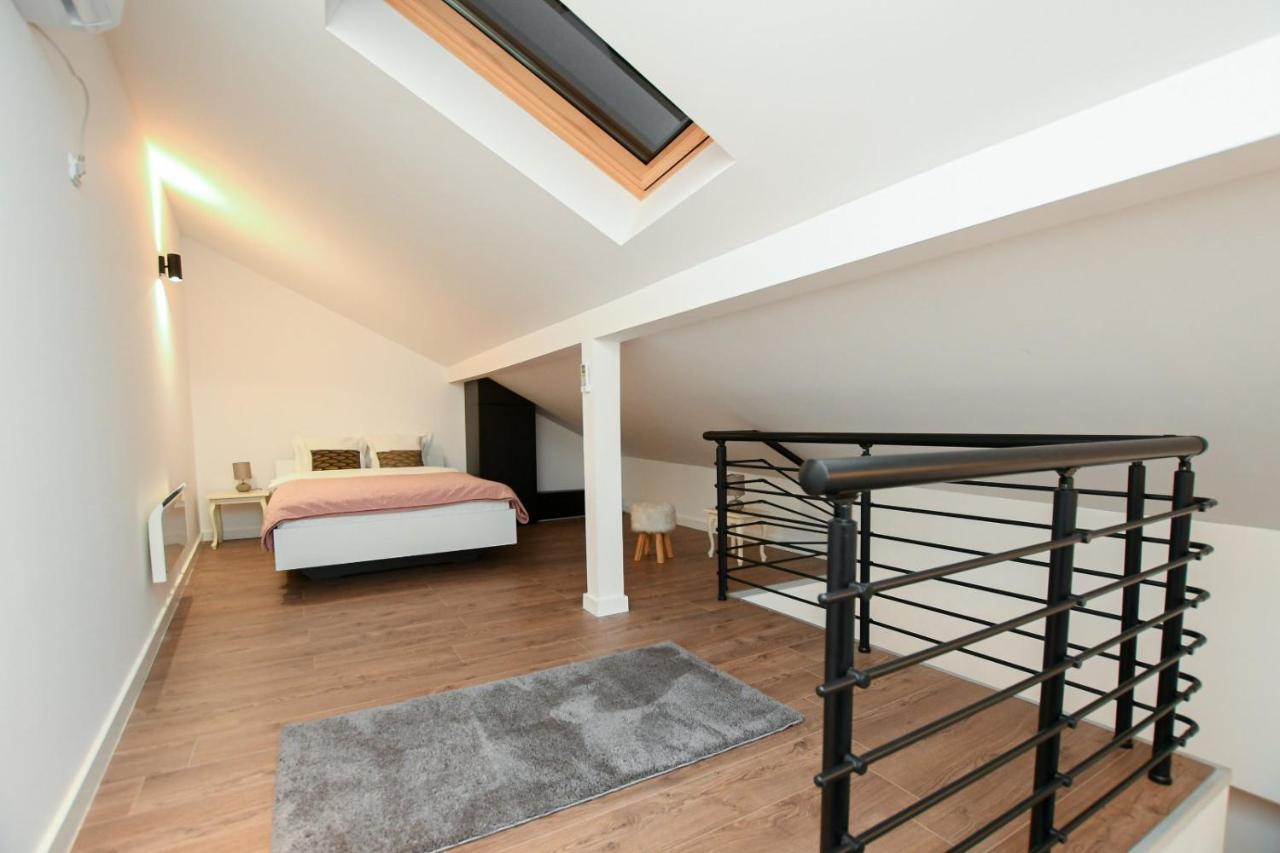Central Apartments Kladovo Buitenkant foto